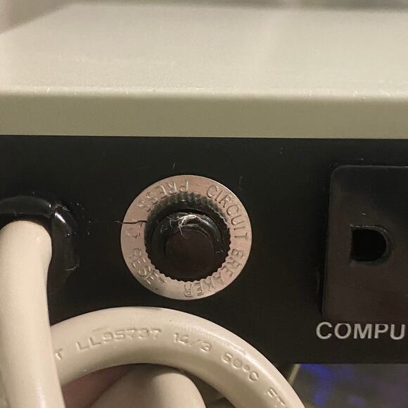 Power Tap Control Center E89769 Model SS N 3M Transient Voltage Surge Suppressor - Picture 6 of 7